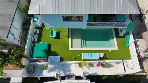 19 Avenue D, Key Largo, FL, 33037-2624 | Card Image