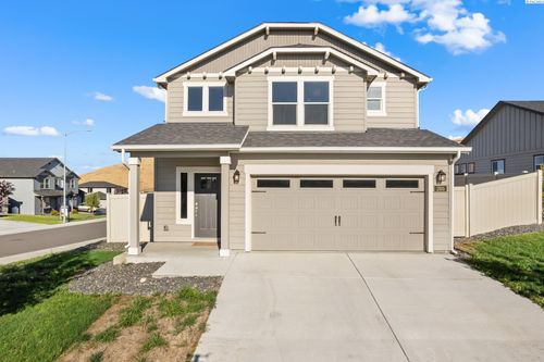 200 Rio Bravo St, Prosser, WA, 99350-8007 | Card Image