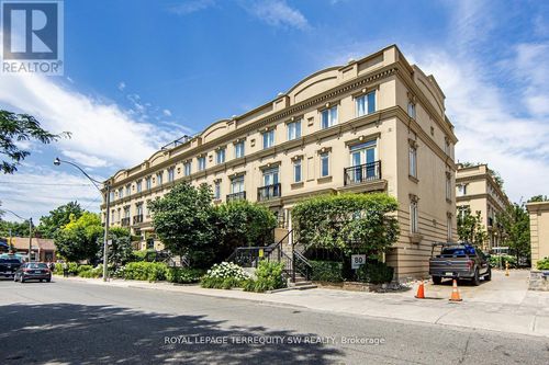 15-80 Carr St, Toronto, ON, M5T1B7 | Card Image