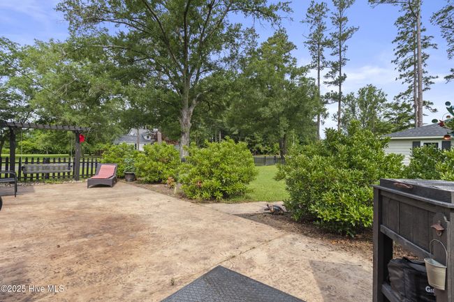 405 E Westbrook St, House other with 4 bedrooms, 3 bathrooms and 1 parking in Wallace NC | Image 23