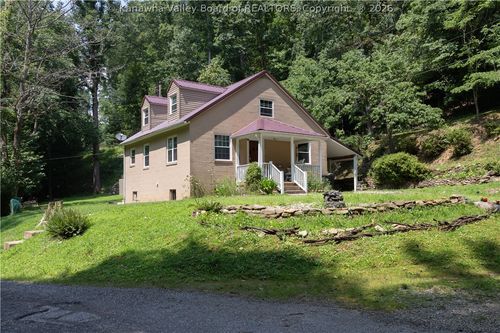 327 Leatherwood Rd, Clendenin, WV, 25045-5313 | Card Image