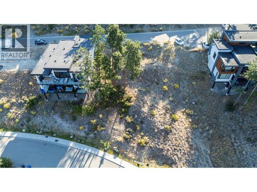 3340 Black Pine Lane, Kelowna, BC, V1V3G1 | Card Image