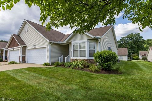 3069 Somerset Dr, Akron, OH, 44312-6024 | Card Image
