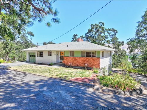 2605 W 13th St, The Dalles, OR, 97058-4309 | Card Image