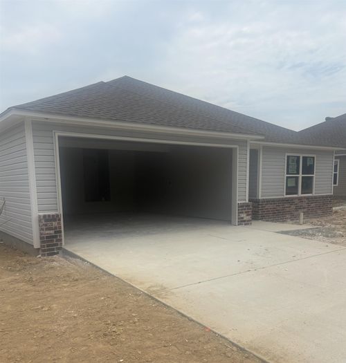 1406 Manor Oaks Blvd, Searcy, AR, 72143-6738 | Card Image