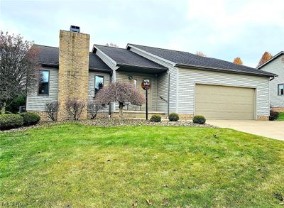 2330 Whispering Meadows Ne, Condo with 2 bedrooms, 3 bathrooms and null parking in Warren OH | Image 1