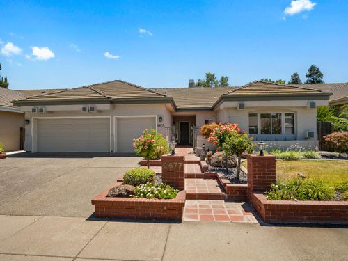 9677 Soaring Oaks Dr, Elk Grove, CA, 95758-1003 | Card Image