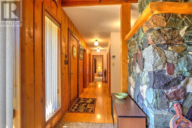 8035 Greendale Rd, House other with 4 bedrooms, 2 bathrooms and 10 parking in Lake Cowichan BC | Image 7