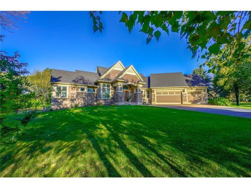 278 Saint Annes Pkwy, Hudson, WI, 54016-8067 | Card Image