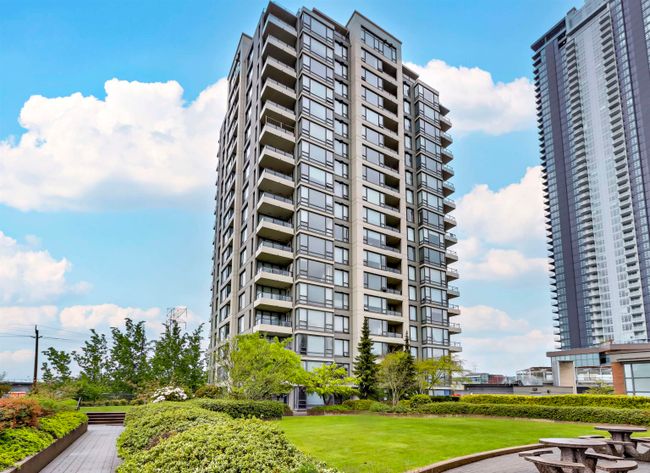 605 - 4118 Dawson Street, Condo with 1 bedrooms, 1 bathrooms and 1 parking in Burnaby BC | Image 1