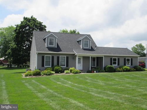 2515 Washington Dr, Gilbertsville, PA, 19525-9764 | Card Image