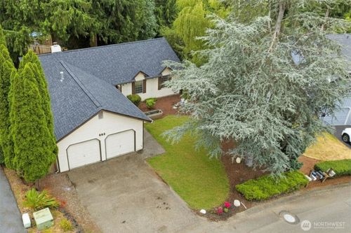 983 Ne Marwood Dr, Bremerton, WA, 98311-3258 | Card Image