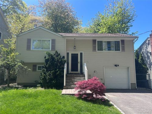 21A Thorney Ave, Huntington Station, NY, 11746-3759 | Card Image
