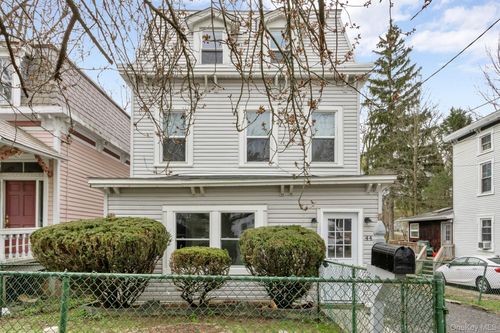 44 Glenwood Ave, Poughkeepsie, NY, 12603-3302 | Card Image