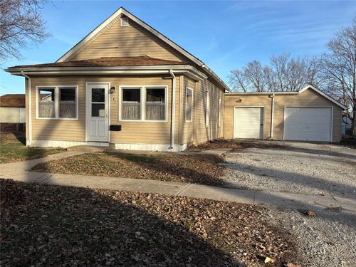 405 S Vine St, Creston, IA, 50801-3277 | Card Image