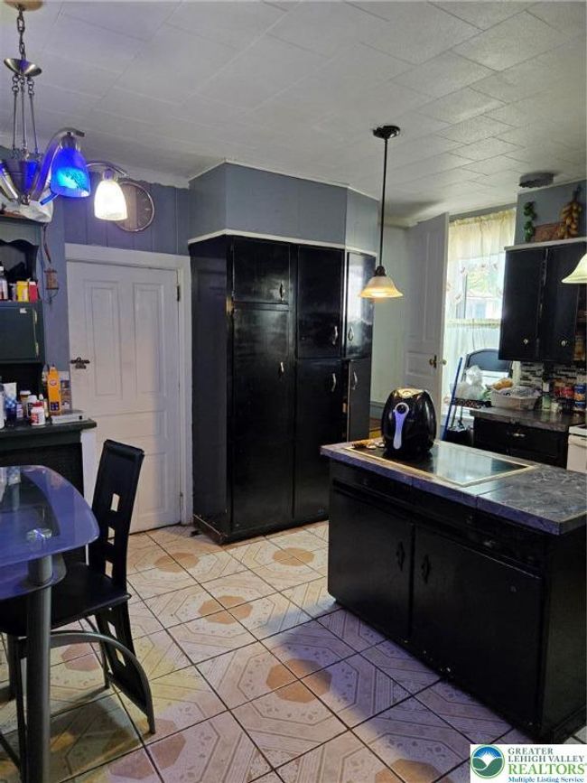 2018 Hanover Ave, House other with 4 bedrooms, 2 bathrooms and null parking in Allentown PA | Image 20