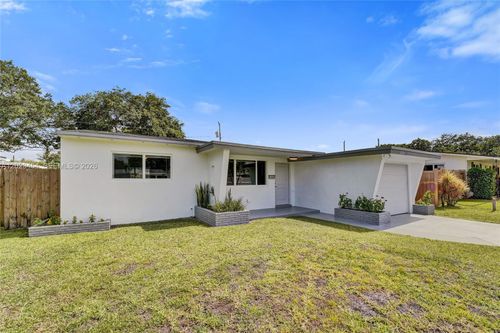 3234 Roosevelt St, Hollywood, FL, 33021-5043 | Card Image