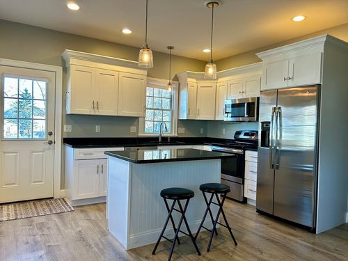 1r-127 Bridge St, Beverly, MA, 01915-2853 | Card Image