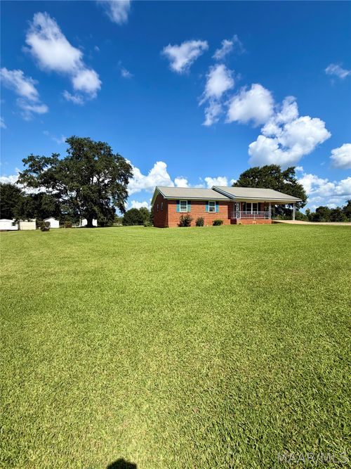 135 Big Pine Dr, Valley Grande, AL, 36701-9132 | Card Image