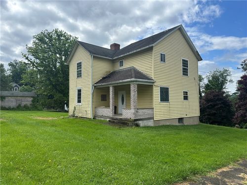 112 Laughlin St, Dawson, PA, 15428-1061 | Card Image