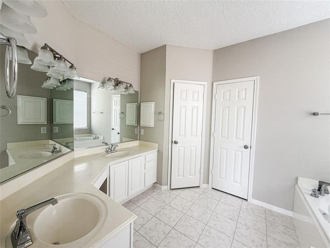 10114 Willow Crossing Dr, House other with 4 bedrooms, 2 bathrooms and 2 parking in Houston TX | Image 16