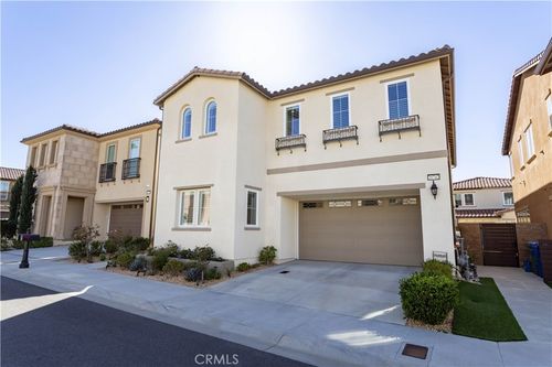 20742 Pine Cone Cir, Porter Ranch, CA, 91326-4953 | Card Image