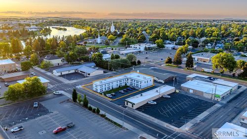 488 D St, Idaho Falls, ID, 83402-3560 | Card Image