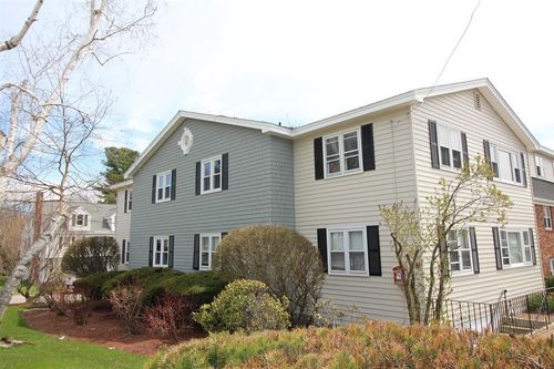 v-73 E Broadway, Derry, NH, 03038-2418 | Card Image