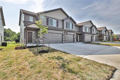 1502 Ne Shale Ct, Grain Valley, MO, 64029-7270 | Card Image