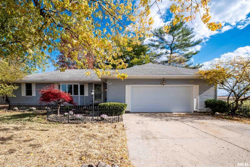 418 N Trivoli Rd, Trivoli, IL, 61569-9701 | Card Image