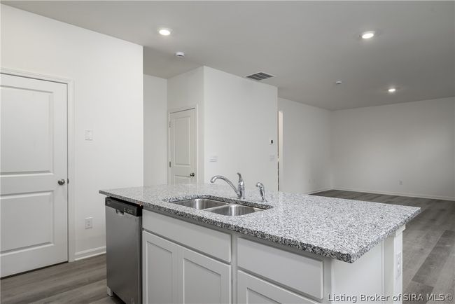 812 Haley Ln, Home with 3 bedrooms, 3 bathrooms and null parking in Jeffersonville IN | Image 15
