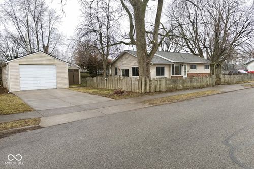 719 W 34th St, Anderson, IN, 46013-3211 | Card Image