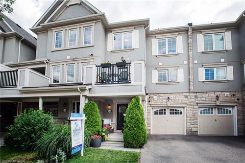 284 Jemima Dr, Oakville, ON, L6M0V6 | Card Image