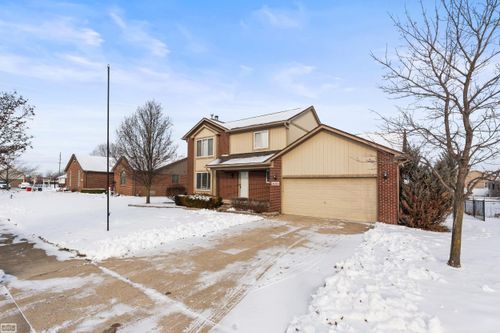 31164 Leopard Cir, Chesterfield, MI, 48047-3554 | Card Image