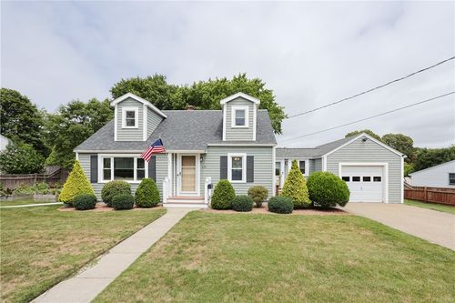 15 Terrace Dr, Bristol, RI, 02809-2805 | Card Image