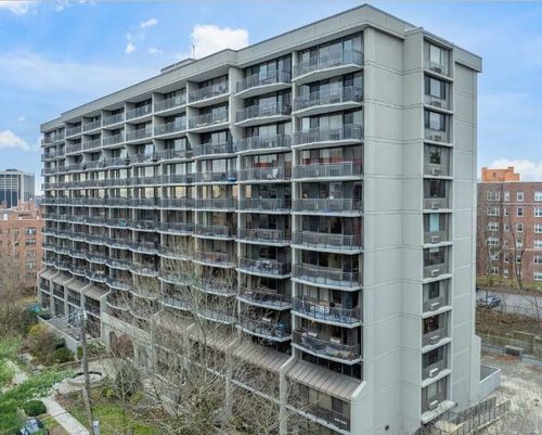 15 Stewart Pl, White Plains, NY, 10603-3809 | Card Image