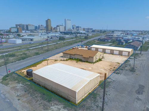 903 W Industrial Ave, Midland, TX, 79701-7911 | Card Image