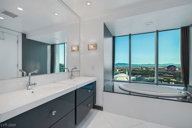 UNIT-3409 - 2700 Las Vegas Blvd S, Condo with 2 bedrooms, 3 bathrooms and null parking in Las Vegas NV | Image 30