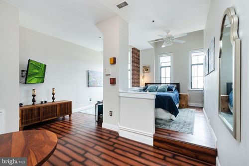 apt-611-315 New St, PHILADELPHIA, PA, 19106-1137 | Card Image