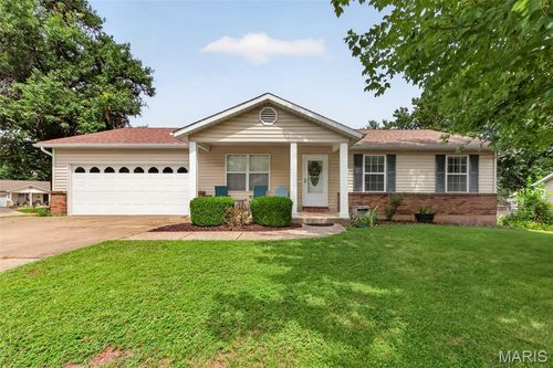 1103 Athena Way, Saint Peters, MO, 63376-4049 | Card Image