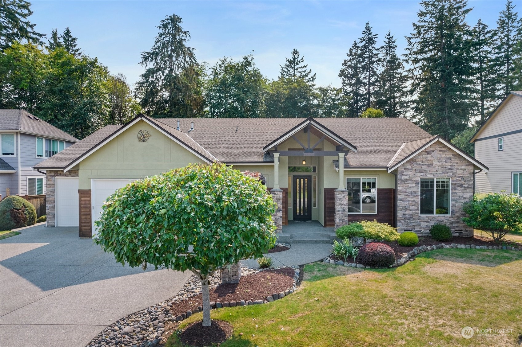 213th Avenue Ct, Lake Tapps, WA 98391