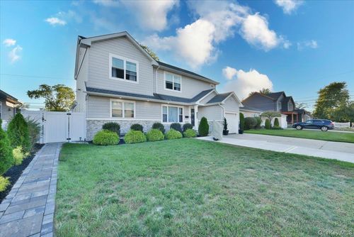 2093 Baylis Ave, Elmont, NY, 11003-2936 | Card Image