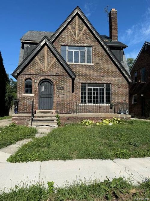 4842 Devonshire Rd, Detroit, MI, 48224-3642 | Card Image
