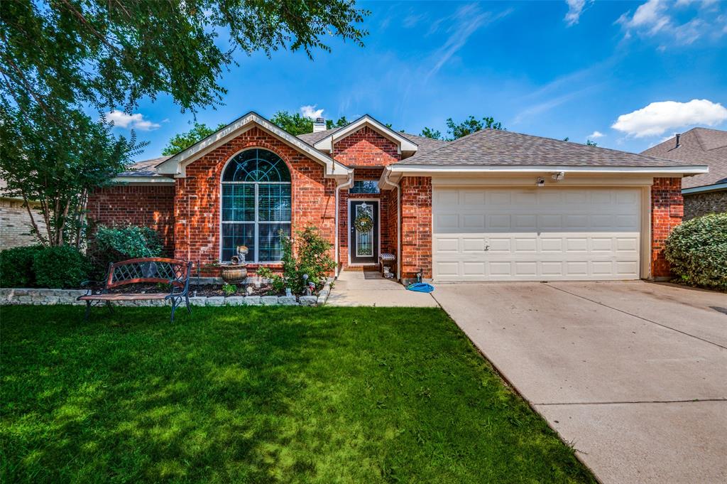 Chestnut Ln, Saginaw, TX 76179