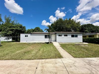 2371 Nw 174th Ter, House other with 3 bedrooms, 2 bathrooms and null parking in Miami Gardens FL | Image 1