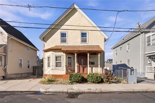 39 Hollywood Rd, Providence, RI, 02909-1218 | Card Image