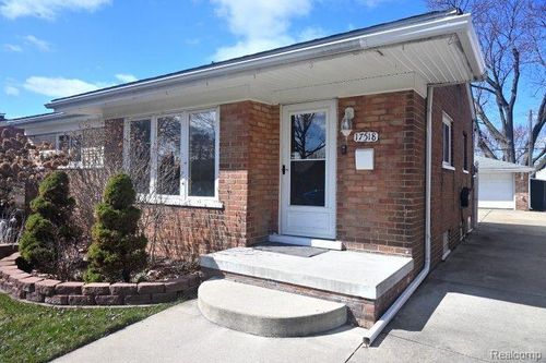 17518 Koester St, Riverview, MI, 48193-6622 | Card Image