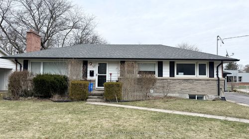 lower-29 Ford Cres, London, ON, N6G1H8 | Card Image
