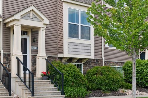 8949 Sw Village Loop, Chanhassen, MN, 55317-8589 | Card Image