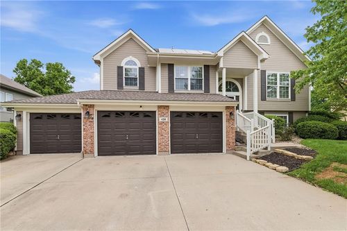 428 Sw Seagull St, Lee's Summit, MO, 64082-4516 | Card Image